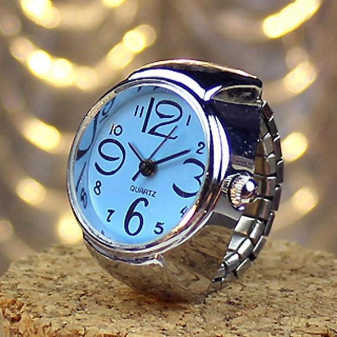 2PCS L04 Dial Quartz Analog Watch Creative Steel Cool Elastic Quartz Finger Ring Watch for Men / Women(Blue)