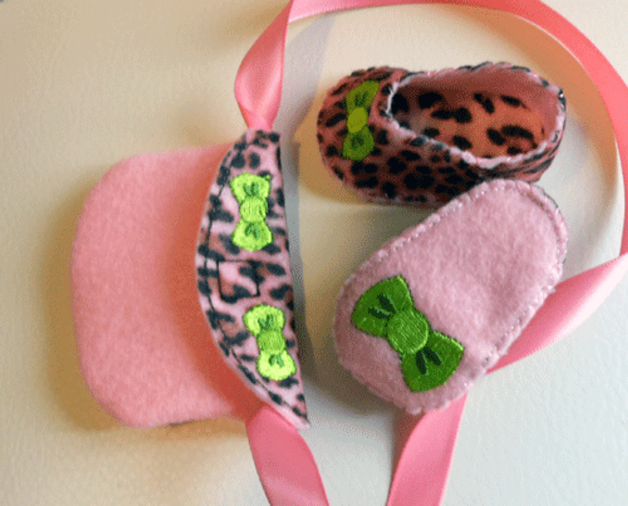 Felt Doll Shoes and Purse With Bow Embroidery Machine Design Set