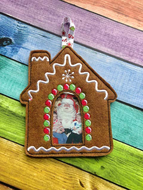 In The Hoop Gingerbread House Treat Pocket Picture Frame Ornament ...