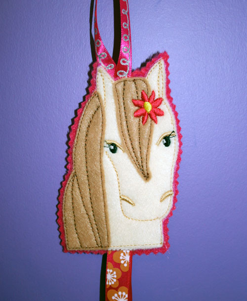In The Hoop Horse Pencil Holder Embroidery Machine Design Newfound