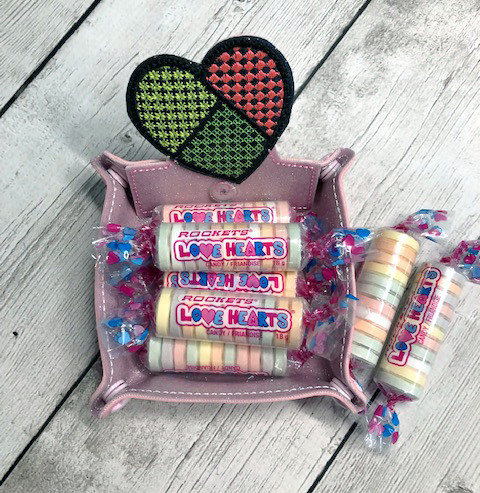 In The Hoop Patchwork Heart Snap Tray Embroidery Machine Design