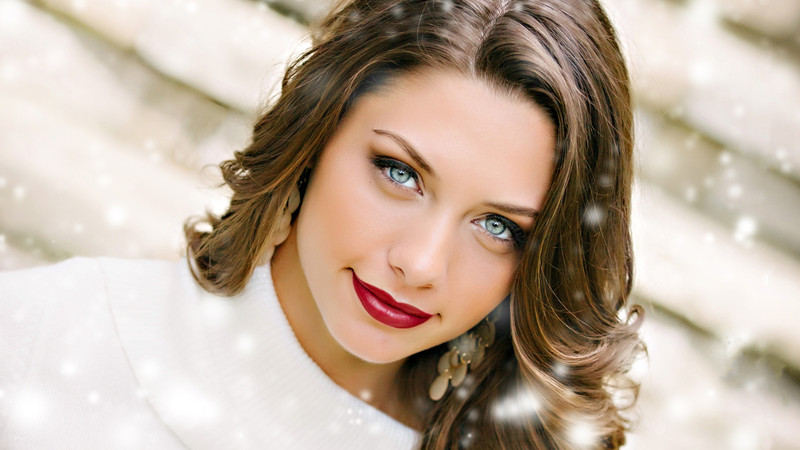 Get The Look: Miss Illinois’ Luminous, Wintry Glow