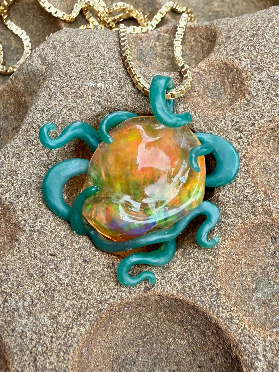 Alien Octopus Pendant with Mexican Fire Opal - 18K gold - Marty