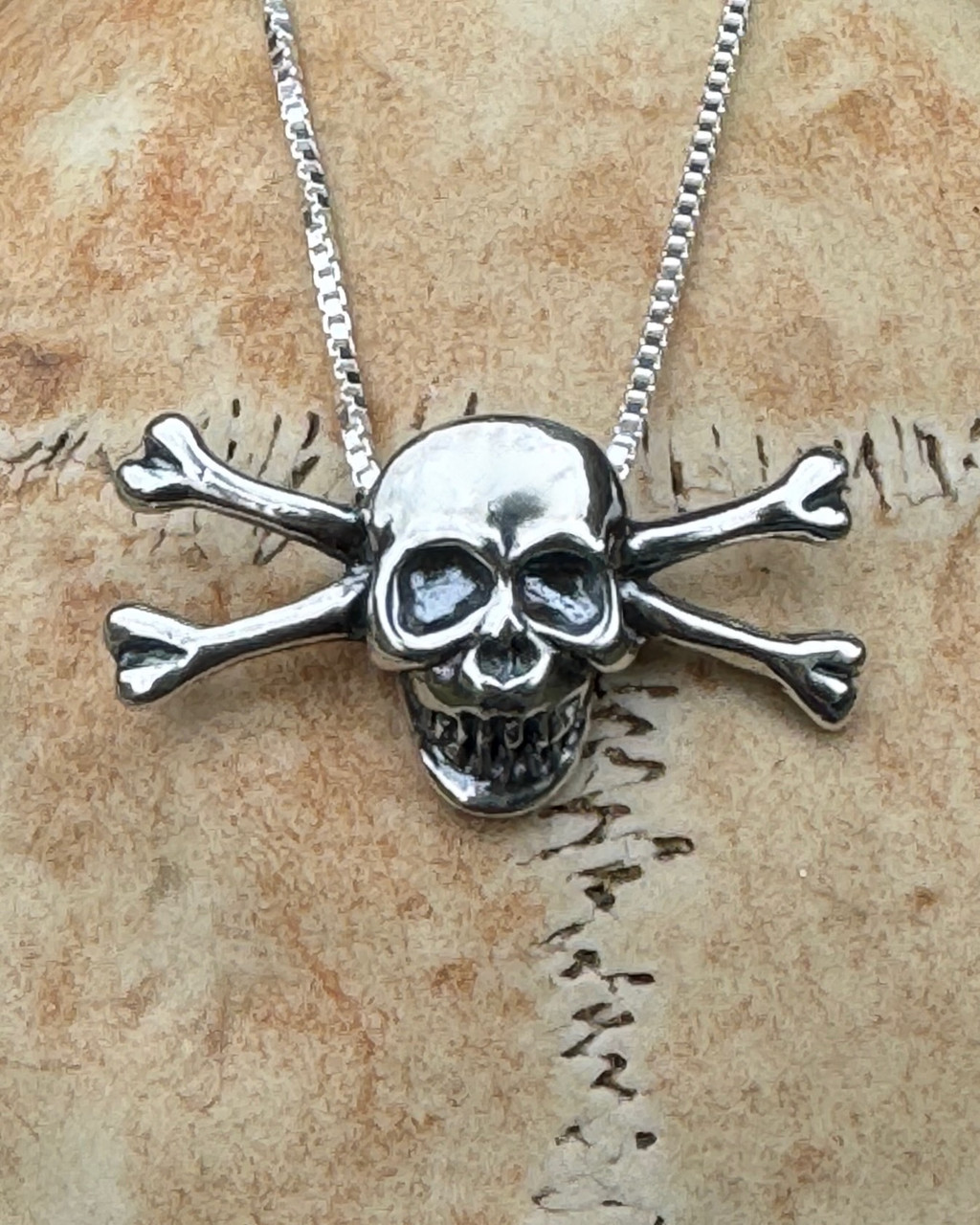 Pirate - Skull and Crossbone Pendant Jewelry