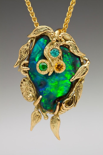 Tide Pool Treasure Pendant - 18K Gold 