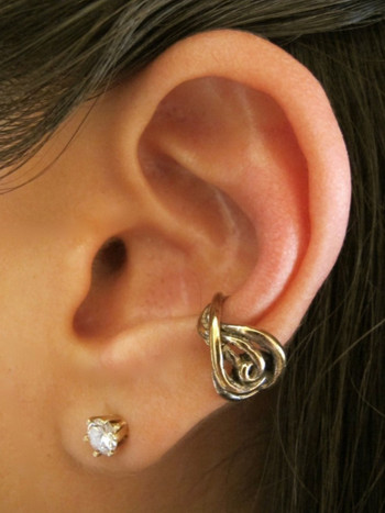 Twisted Ear Cuff in Bronze