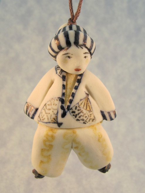 Izumi - Les Petite Bon-Hommes en Porcelaine - SOLD Izumi - Les Petite Bon-Hommes en Porcelaine - SOLD