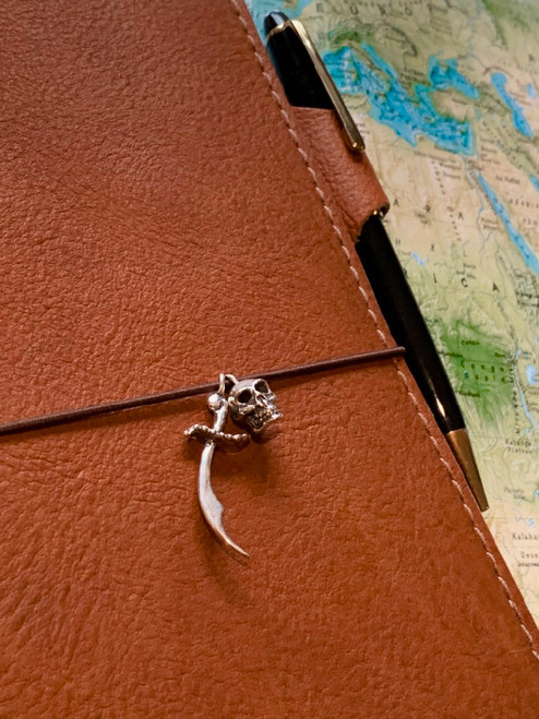 Skull and Scimitar Travelers Notebook Charms in Silver Skull and Scimitar Travelers Notebook Charms in Silver