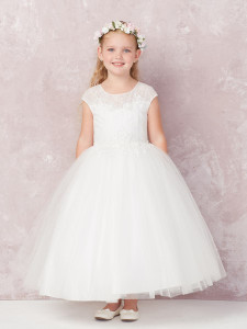 Illusion neckline
Cap sleeves
Tutu skirt
Lace detailing on bodice
Ankle length
3 Dress Limit per Order!