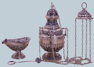 Censer & Boat - Copper Silver Plate or Copper Brass Finish Baroque design. Censer measures 12 3/4" Ht x 6 3/4" dia. Boat measures 5 4 3/8" Ht x 7 1/2" Long. This product is made in Spain and may take 3-4 weeks for delivery. 

 
