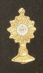 Monstrance lapel Pin ; 3/4 " tall