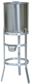     Tank Cap.       Stand Leg Spread

 5 gallon                     13"                     
6 gallon                      13"                     
10 gallon                   15"                     
15 gallon                 20 7/8"             
15 gallon             with handles          
Stand is made of aluminum