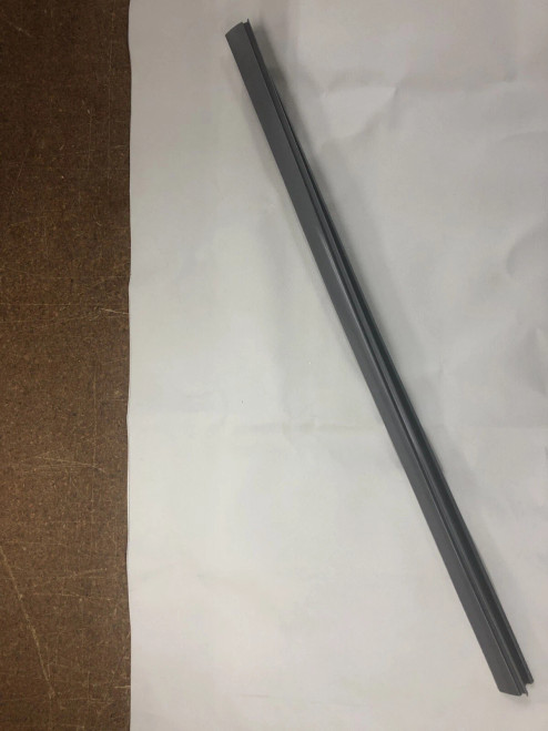DOOR BUG SEAL, GREY 3/4" 24-1/2"PC