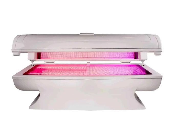 innerlightredlightbed.jpg