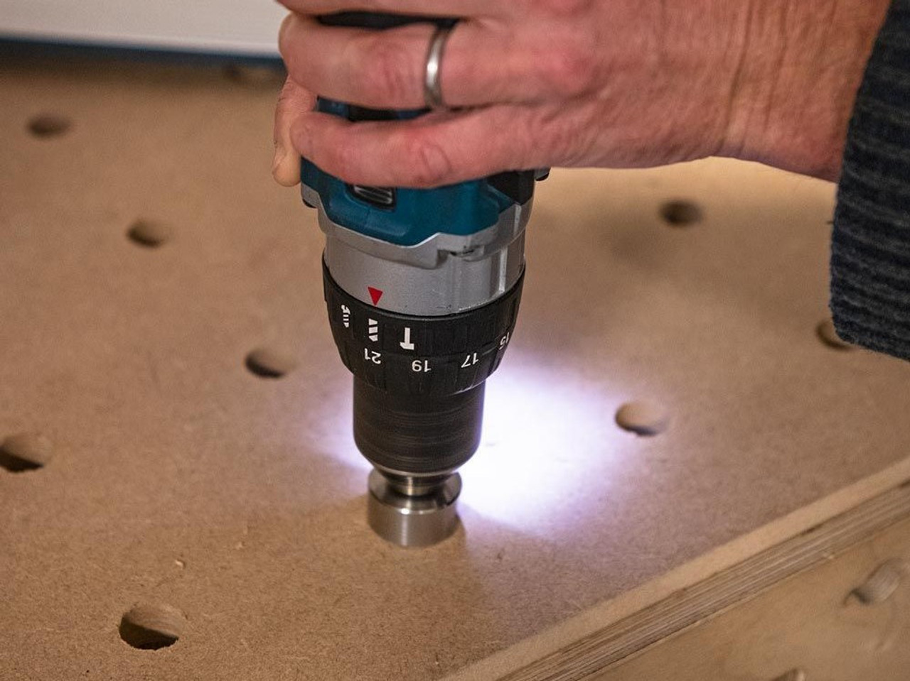 The tool automatically bottoms out, leaving you with the perfect depth of chamfer every time.