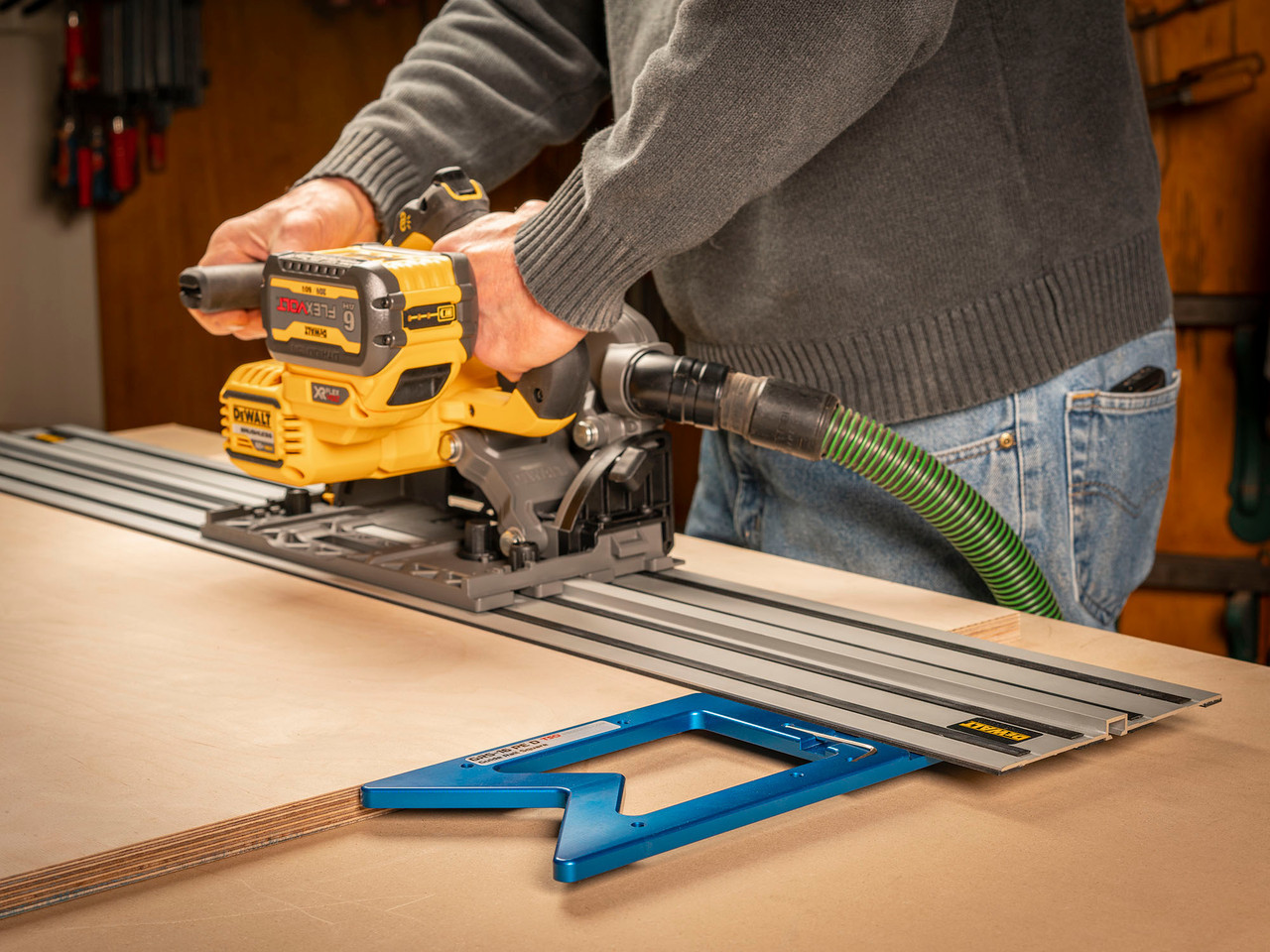 DeWalt TRACKSAW Compatible GRS-16 PE D Guide Rail Square