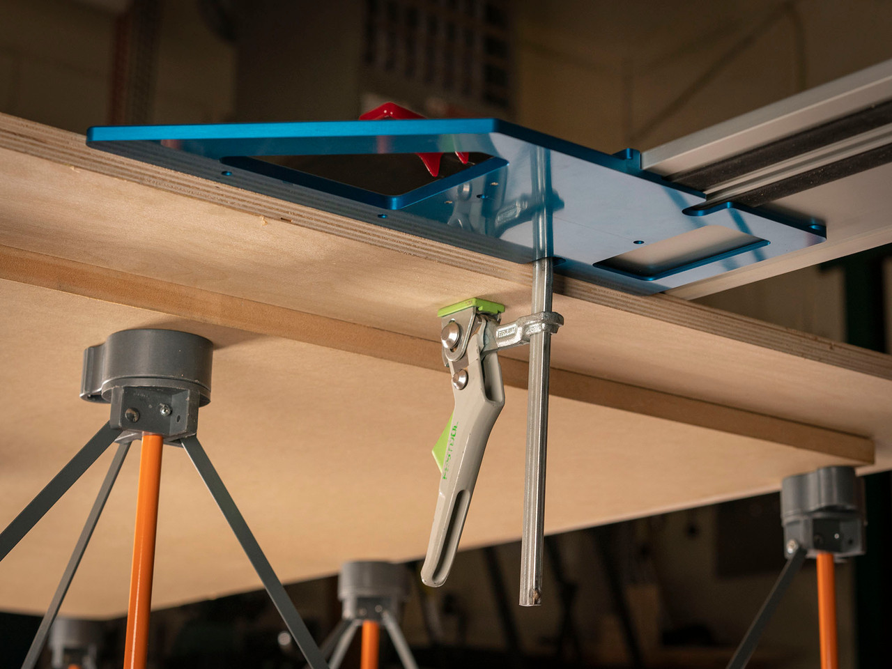 Integrated clamping slot enables use of Festool's screw or rapid clamps.