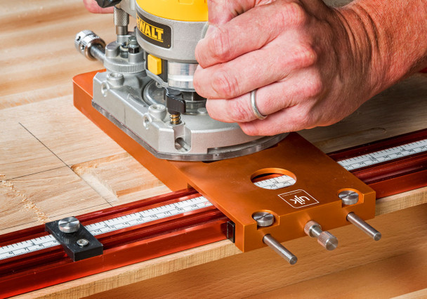 UJK Universal Groove Jig - With DeWALT Router UJK Universal Groove Jig - With DeWALT Router