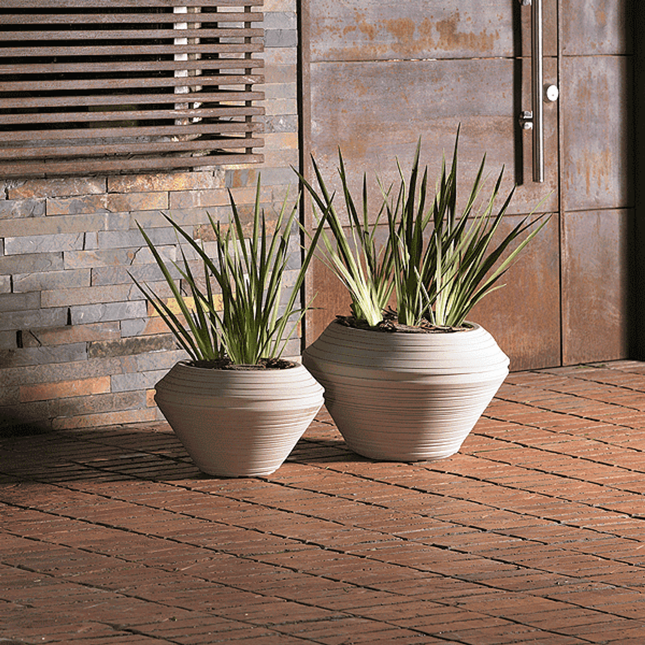 Large Lightweight Planters: Get Wow Factor with Minimal Effort
