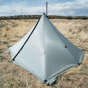 Cimarron Light pitched tight to the ground with stove pipe coming through fire resistant stove jack