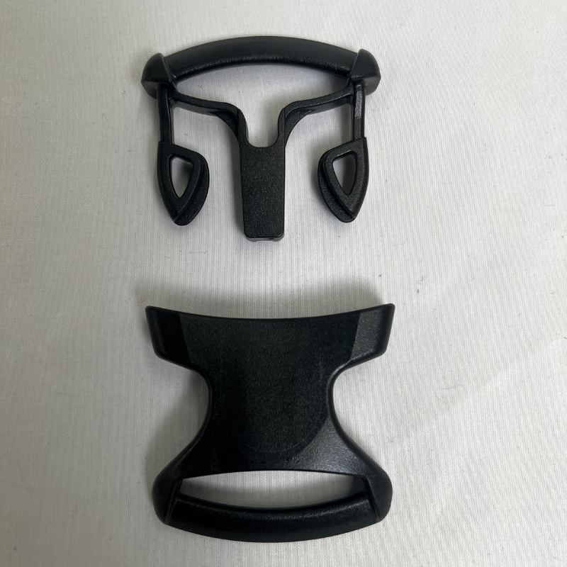 a male and female side of a 1 1/2" buckle on a white background