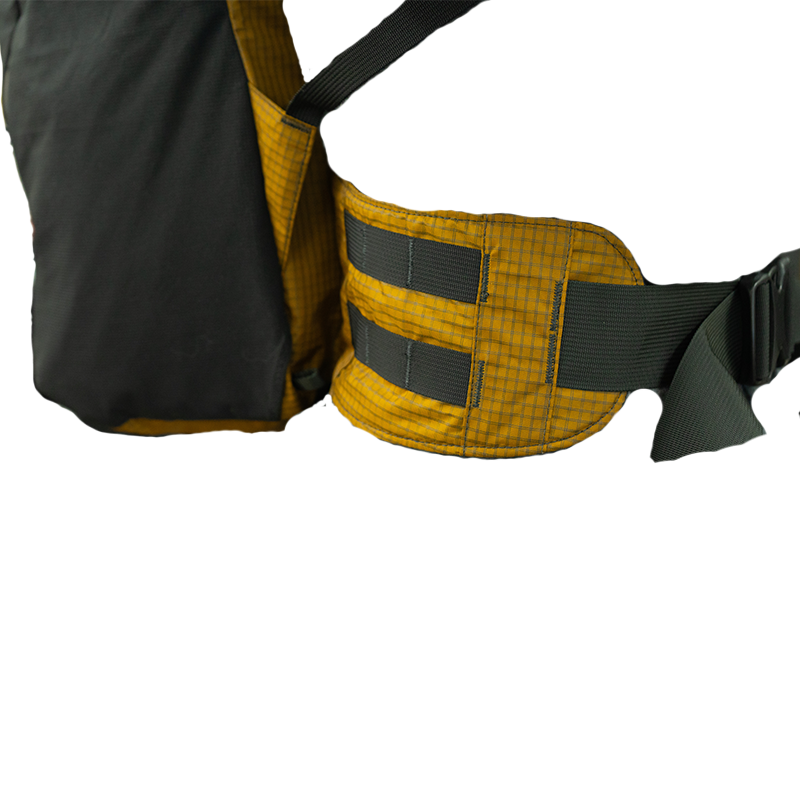 Close-up of Silverton hip belt with MOLLE-compatible webbing, 2-way forward pull hip belt with single buckle