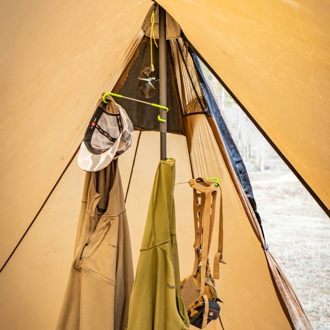 drying hook with gear on it