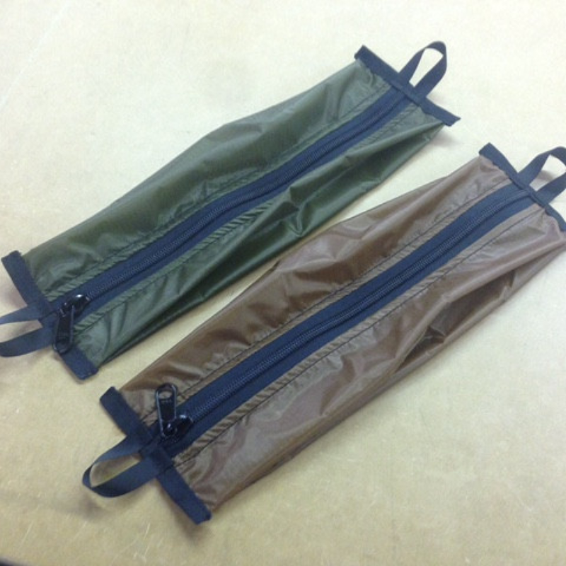 pair of 1.5 L expandable possibles pouches