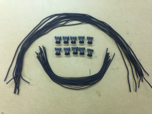 kit with 10 x 12" with 10 x 24" cordage and linelocks 
