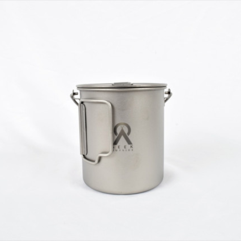 Titanium mug with regular handle and removable lid, 4.5 inches tall