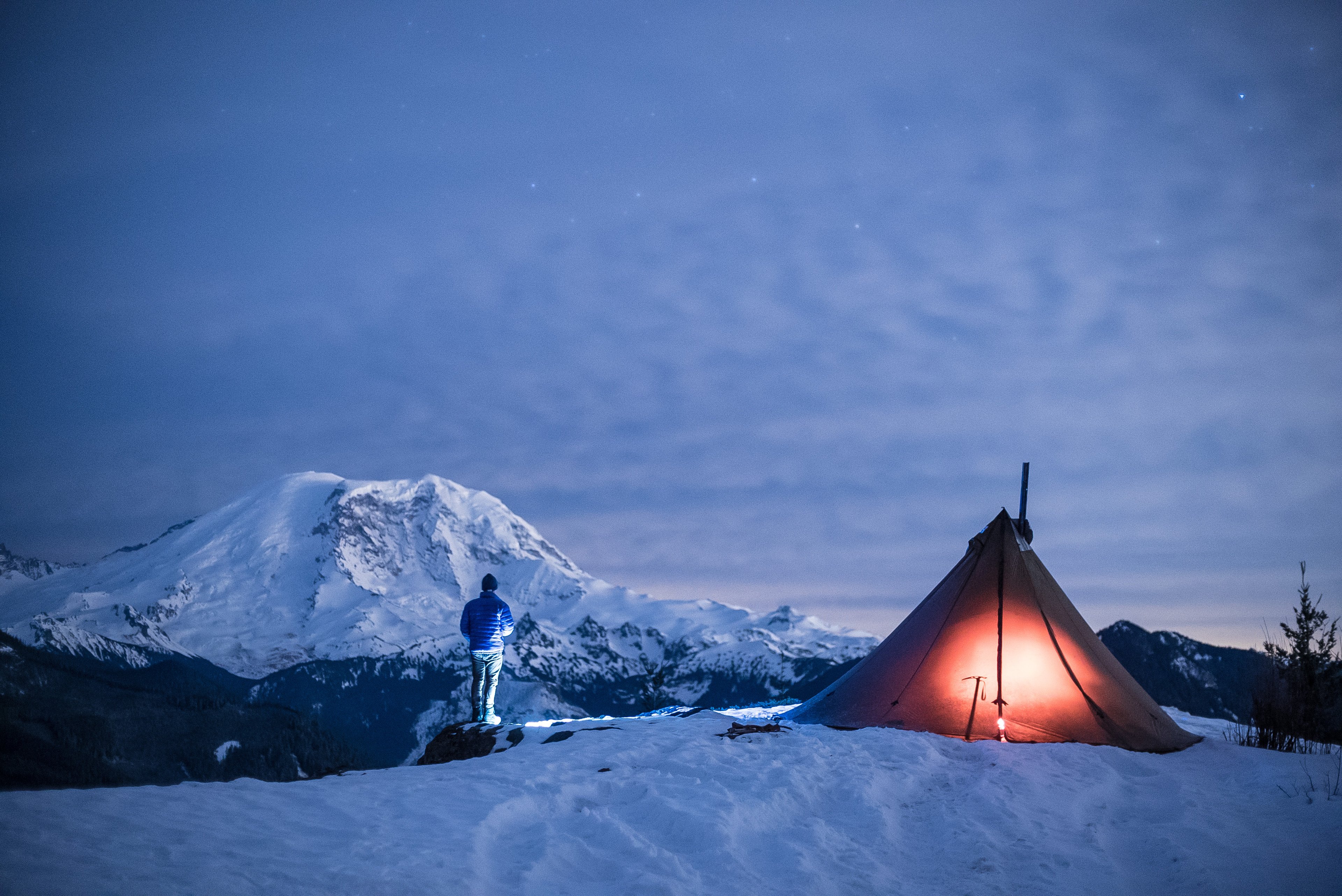 How to Pitch a Hot Tent: Complete Setup Guide for Backcountry Shelters
