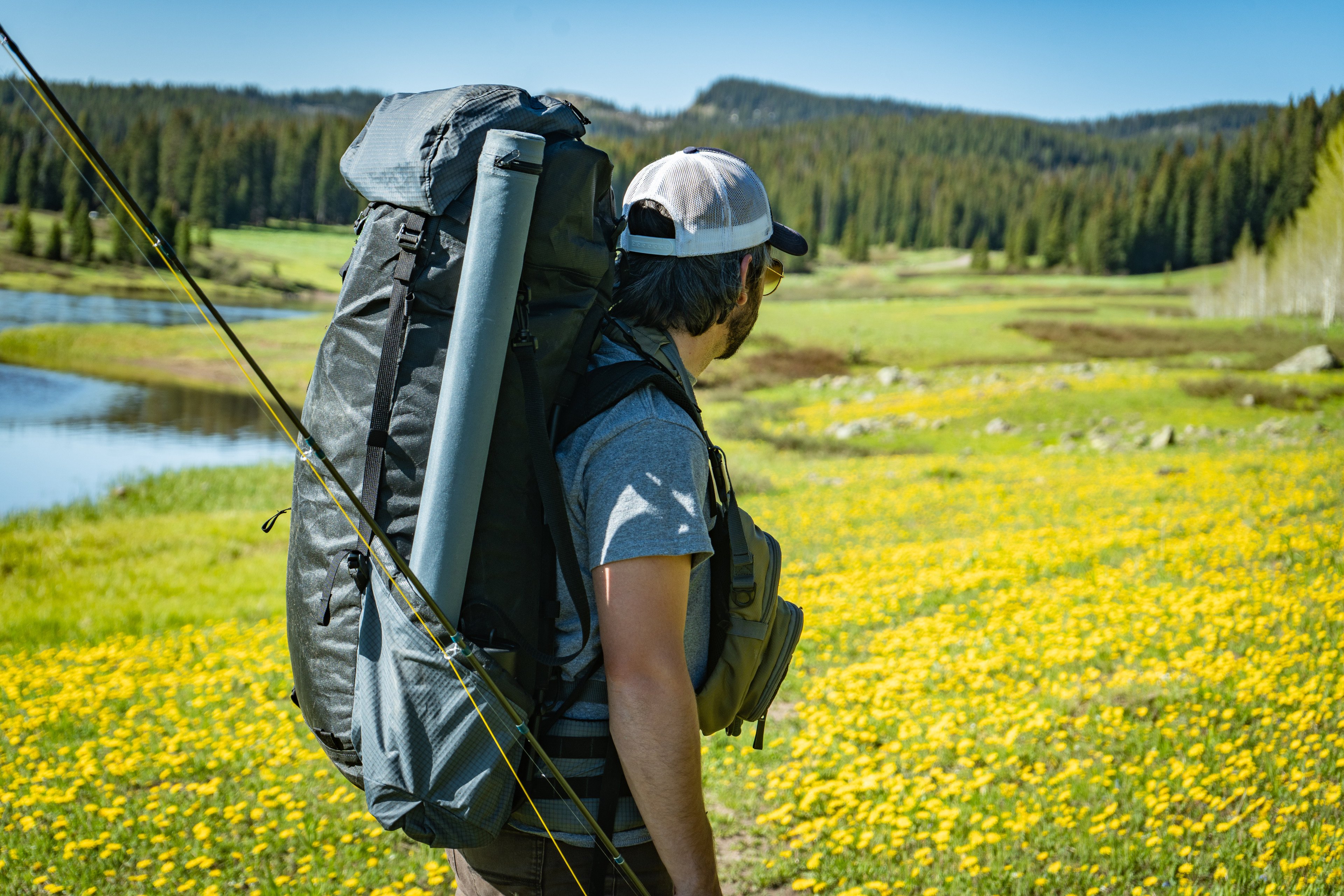 External Frame Backpack vs. Internal Frame vs. Hybrid: Choosing the Right Backpack for Your Adventure