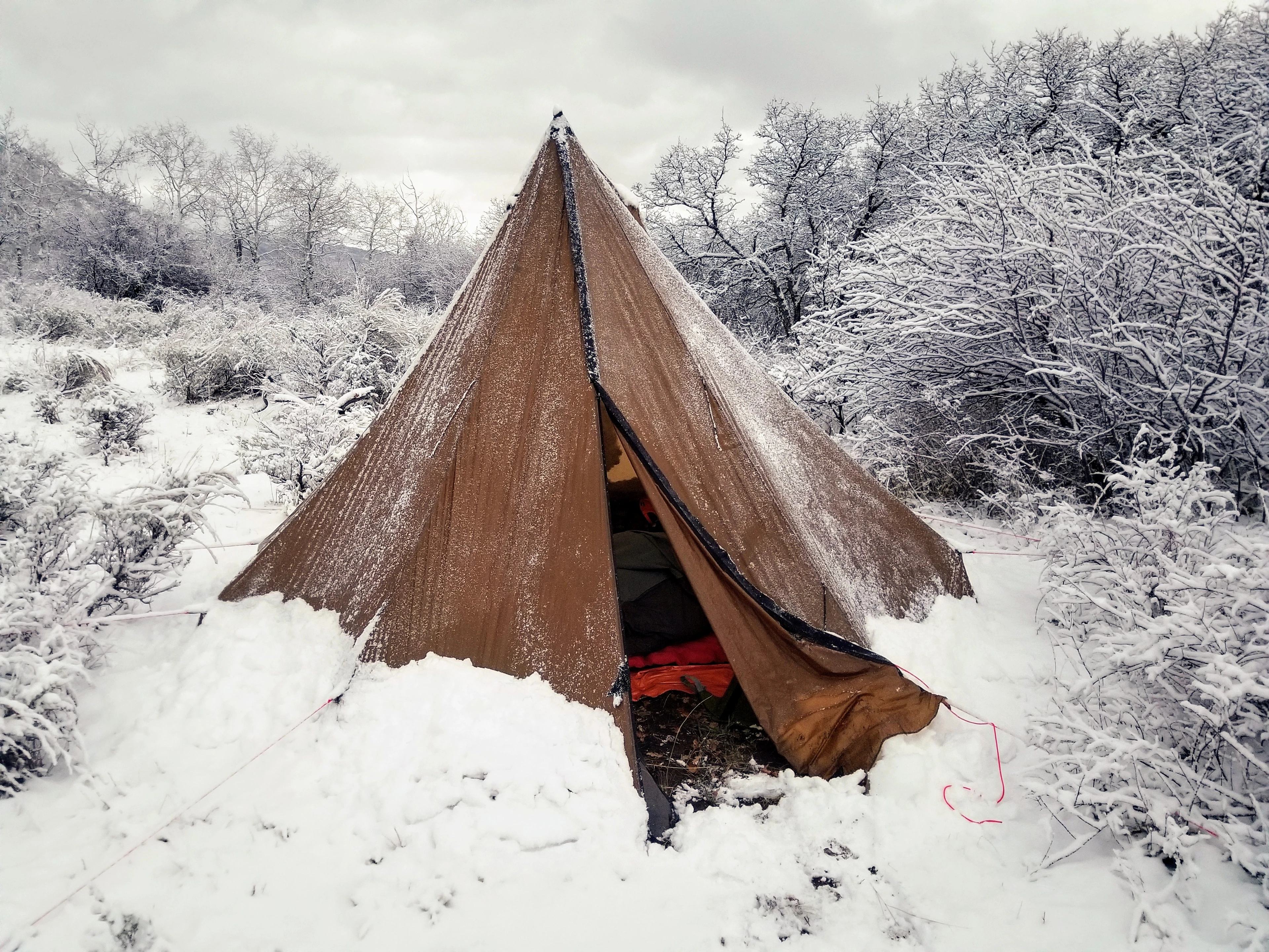 Understanding and Mitigating Condensation in Lightweight Floorless Shelters