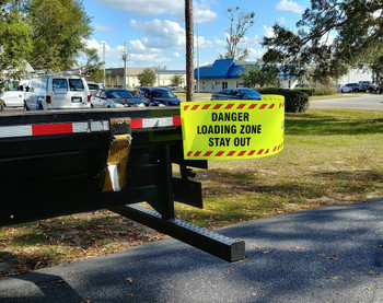 Trailer Warning Flag Loading Zone 1/Each - TWF103