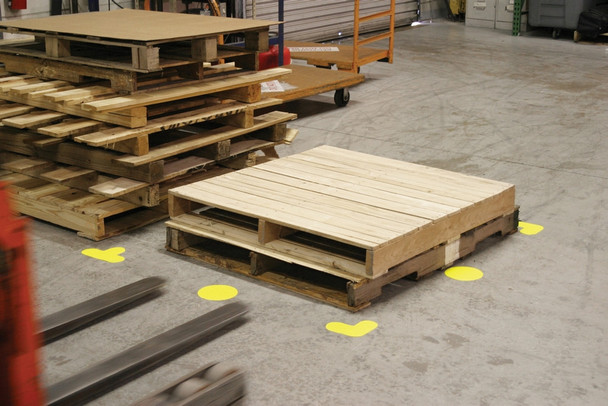 Slip-Gard Floor Shape: 45° Corner (6-in.) Black/White 6" 1/Each - PTS672BKWT