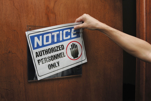 Wall-Mount Sign Holders 11" x 17" 1/Each - DTA118