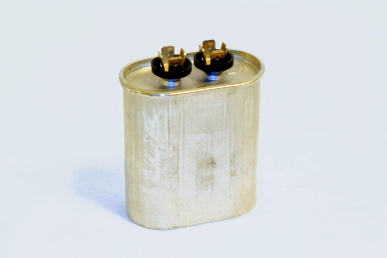 912132: Advance Aftermarket CapACitor
