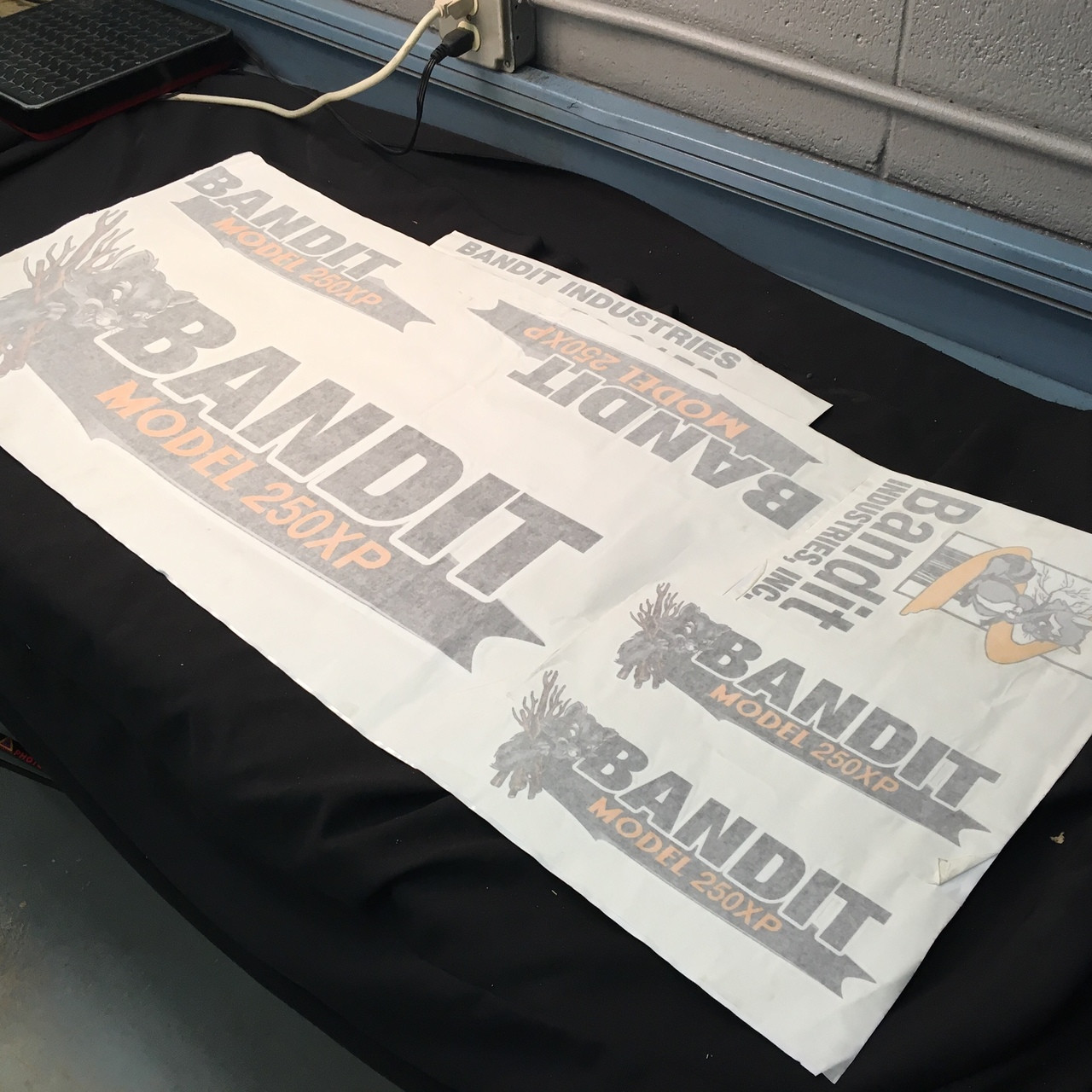 900-8900-17 | Bandit OEM LOGO DECAL KIT M-250 | The Modern Shop