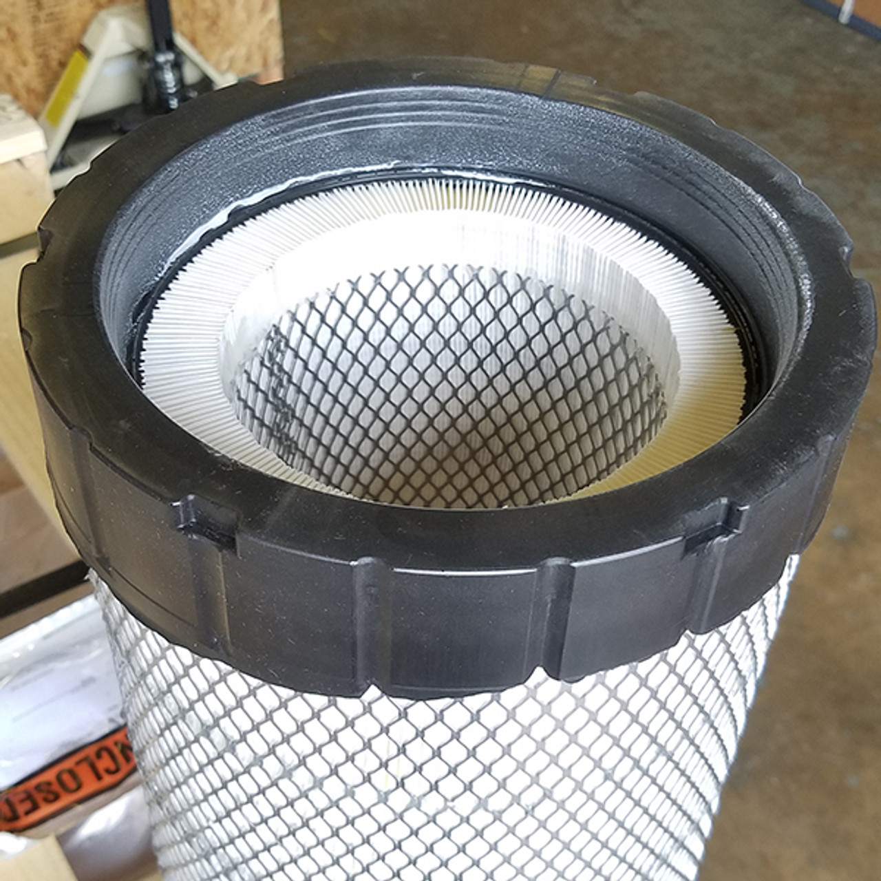 AF25962: Fleetguard Primary Air Filter