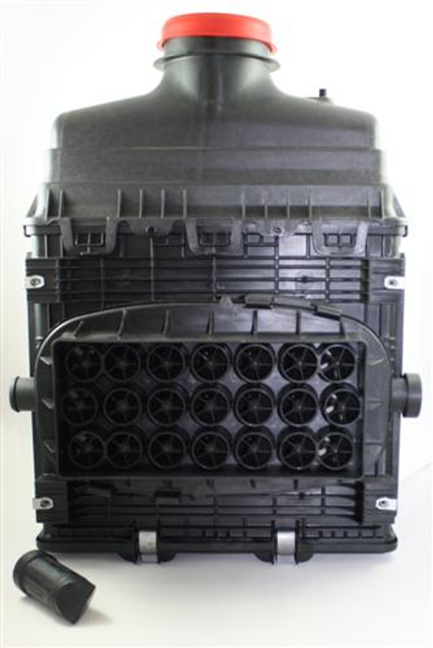 AH55557: Fleetguard Air Filter Housing