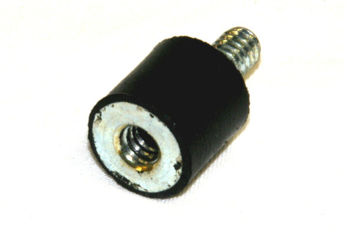 77501089: Advance Aftermarket Sandwich Mount