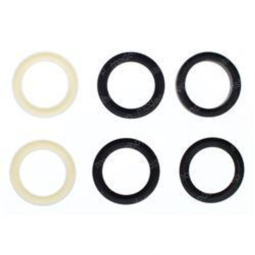 1831042: Aftermarket Clark Forklift Packing