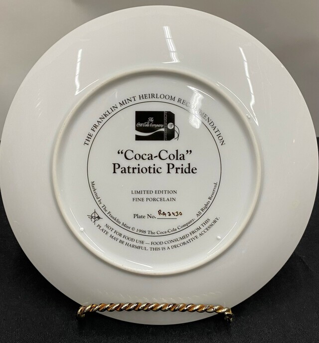 Coca-Cola アンティークプレート Coca Cola Patriotic Pride Franklin Mint Heirloom Plate (BK-3)