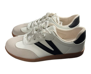 Mauritius  Women’s Black Striped White Casual Lace-Up Sneakers – EU 38 / US 7.5