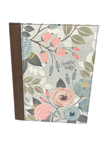 New International Version Beautiful Word  Bible Updated Edition  (G Bay -3A)