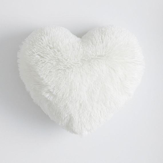Fluffy Luxe Heart Pillow  (Bay7 D)