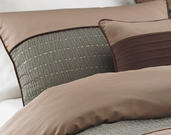 Rexwell 7pc King Comforter Set - New /Open Package -  Brown Mule  (M Bay 1-D)
