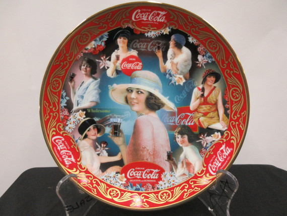 Coca Cola Decorative plate 8 in. diameter