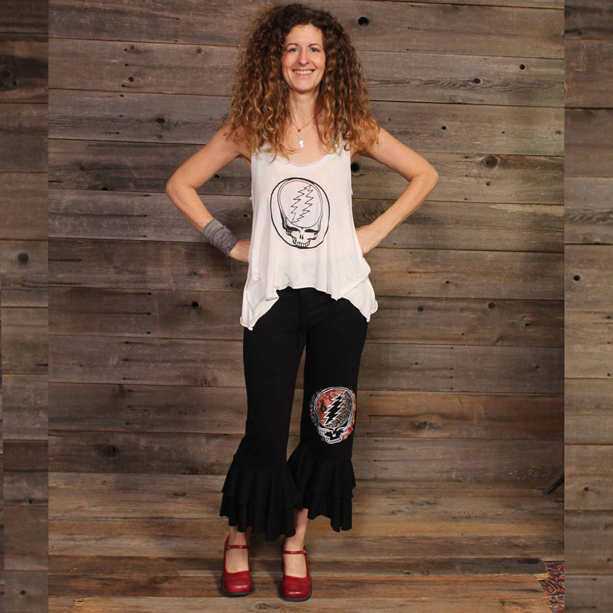 STEAL YOUR FACE CAPRI’S Cotton Ruffle Capri with Grateful Dead Embroidery On One Leg