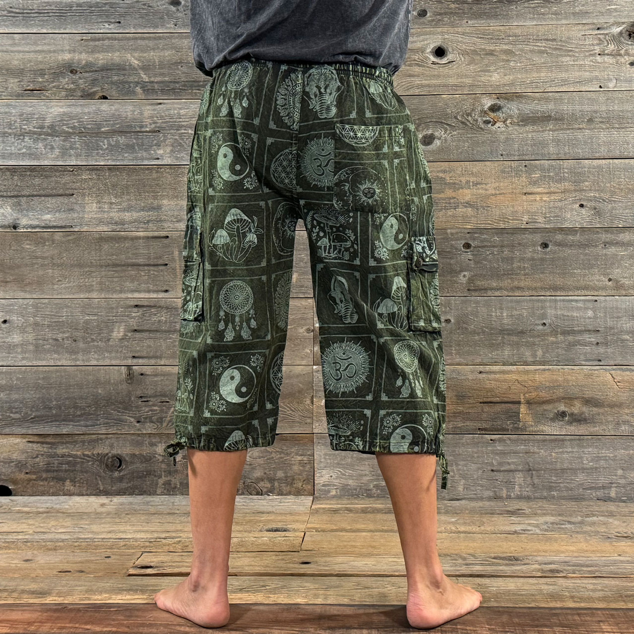 A LITTLE BIT OF EVERYTHING DIGGERS Cotton Enzyme Dye Clam Diggers - 3/4 Pants w/ Multi Print